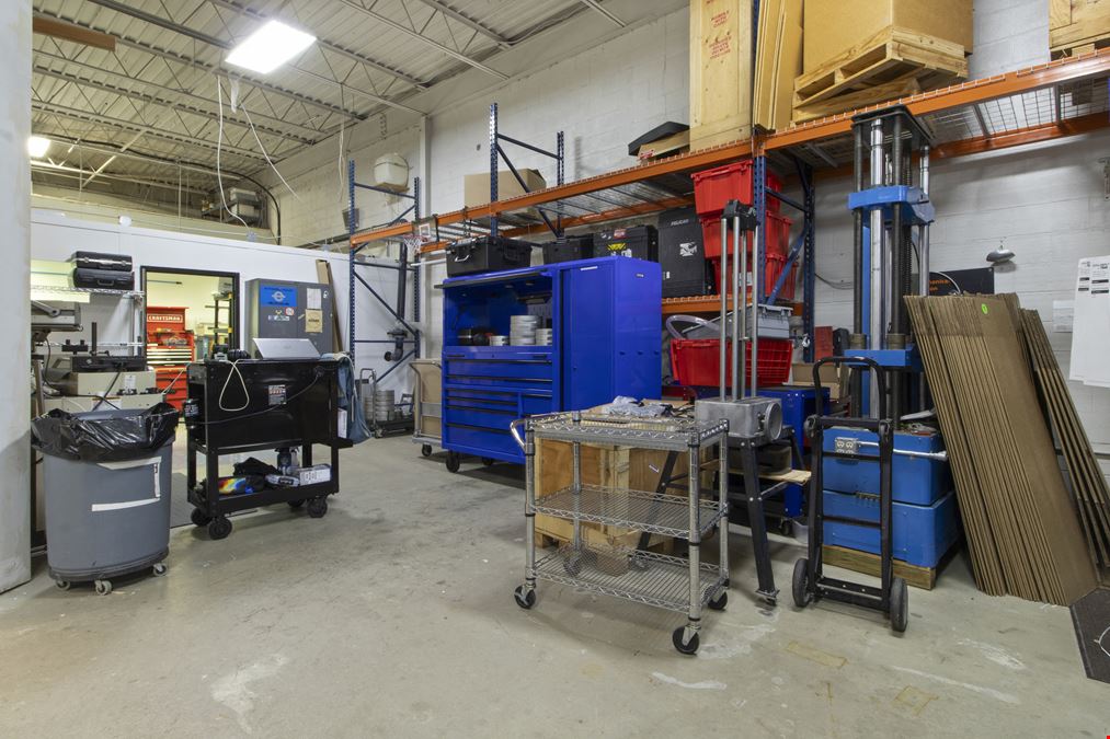 +/- 8,000 SF Industrial Building on 1.22 Acres