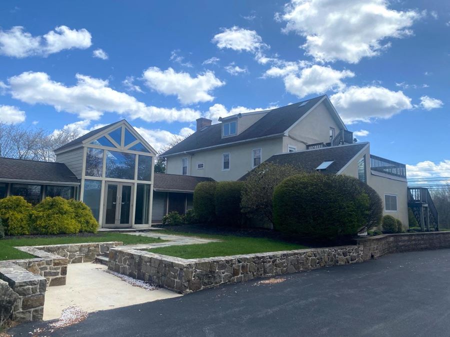 1801 Horseshoe Pike