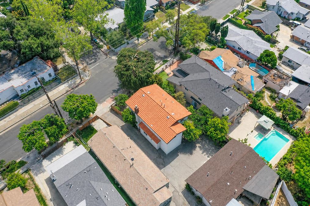 1215 Neola St