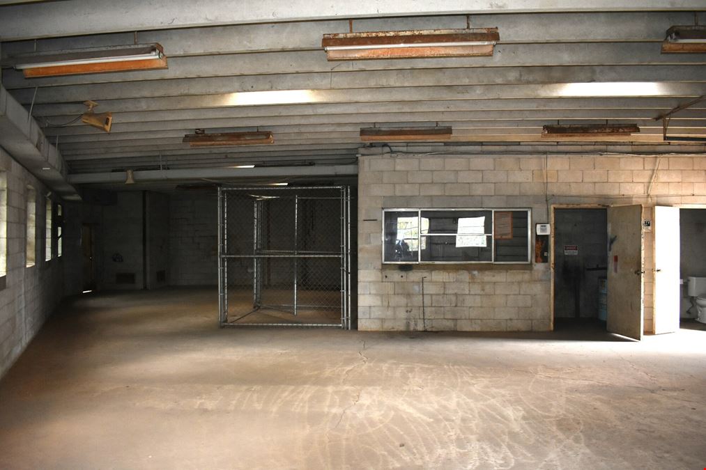 710 N. Perry St. - 2,381 SF Warehouse