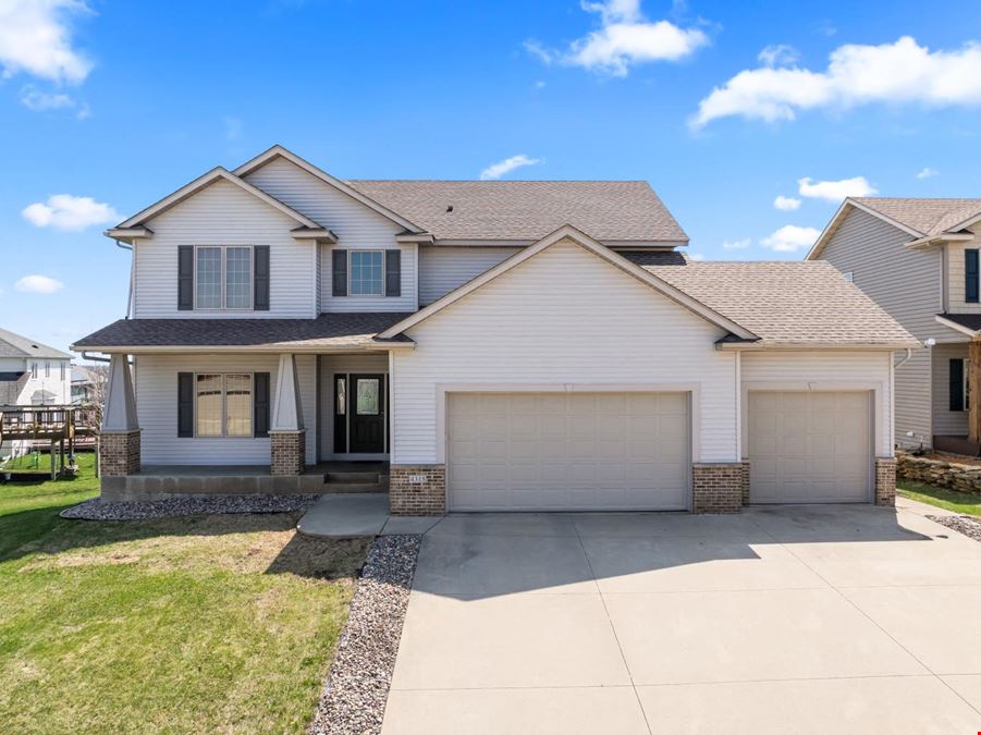 4318 Shetland Pl NW - Beautiful Home For Sale