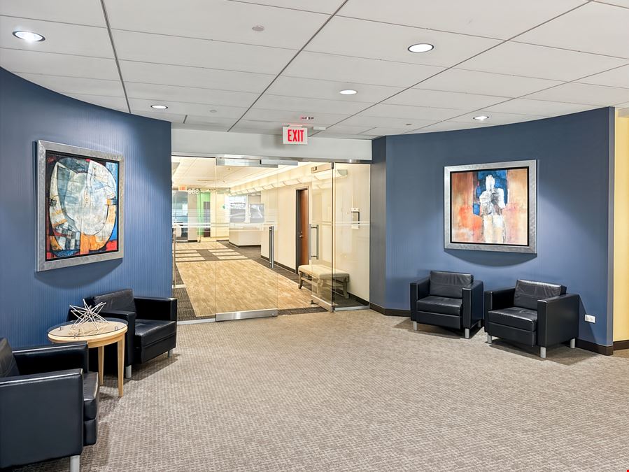 Regus - Park Ridge - Plaza