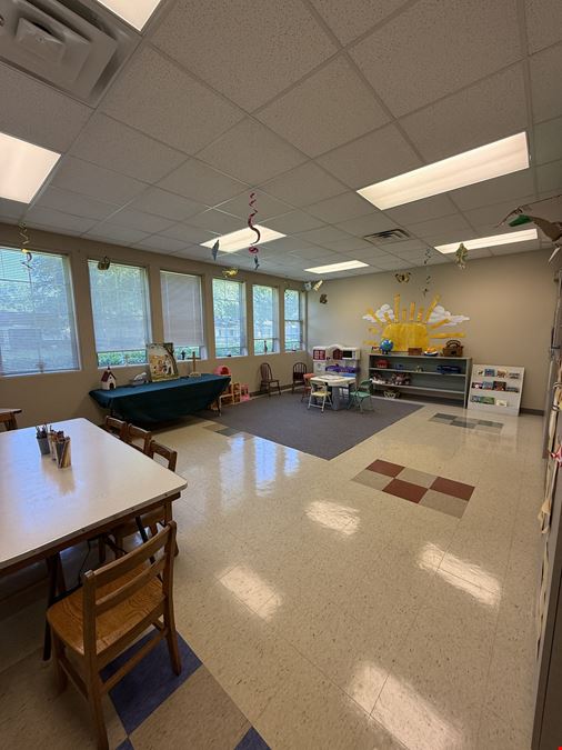 Move-In Ready ±6,400 SF Educational Facility + Playground | Broadmoor Presbyterian Campus, Shreveport