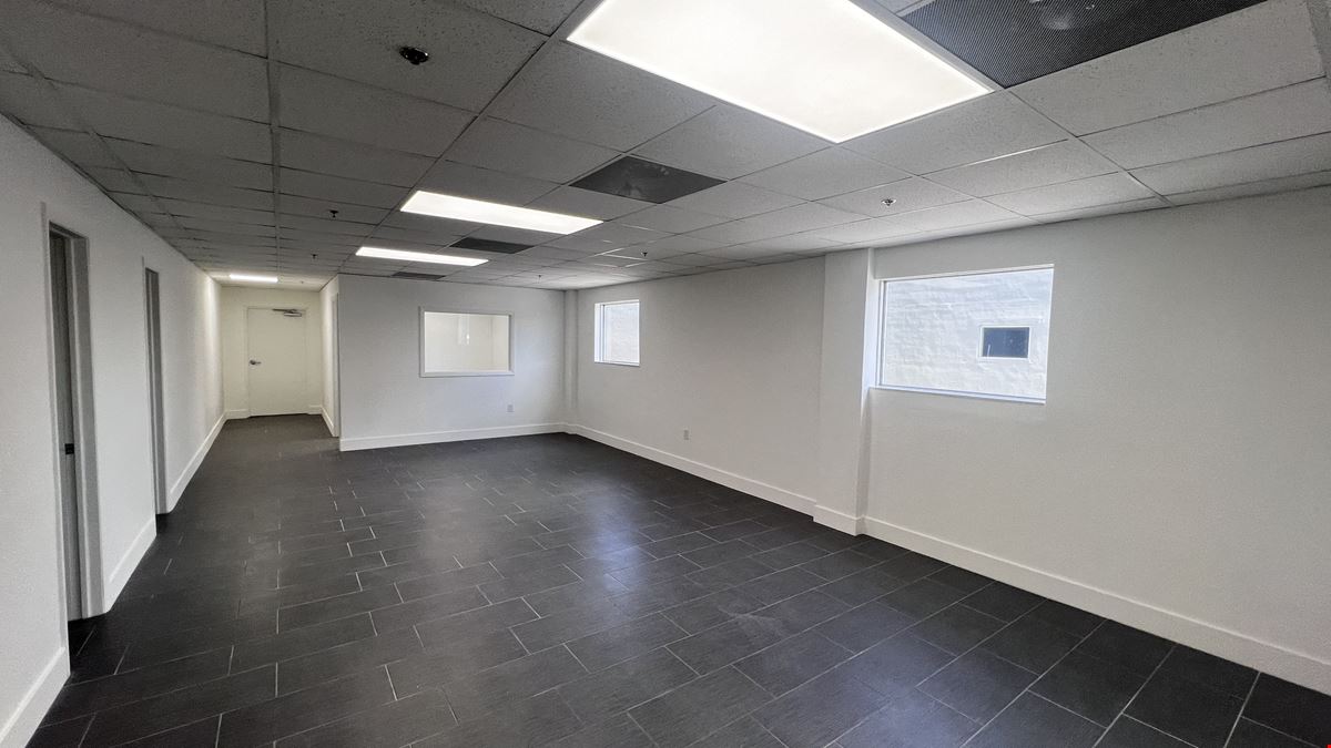 9262 NW 101st Street - 30,000 SF