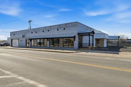 Preview of Industrial space for Rent at 215 N Western Ave