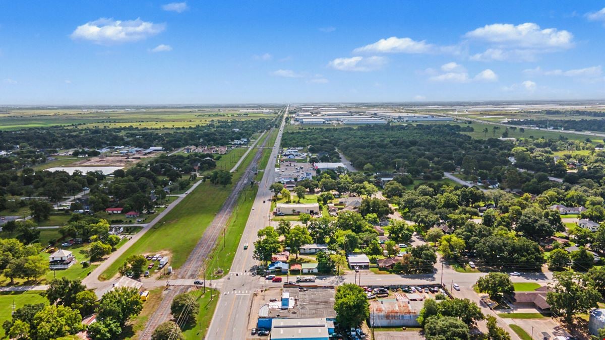 HIGHWAY 90 COMMERCIAL INVESTMENT & REDEVELOPMENT OPPORTUNITY