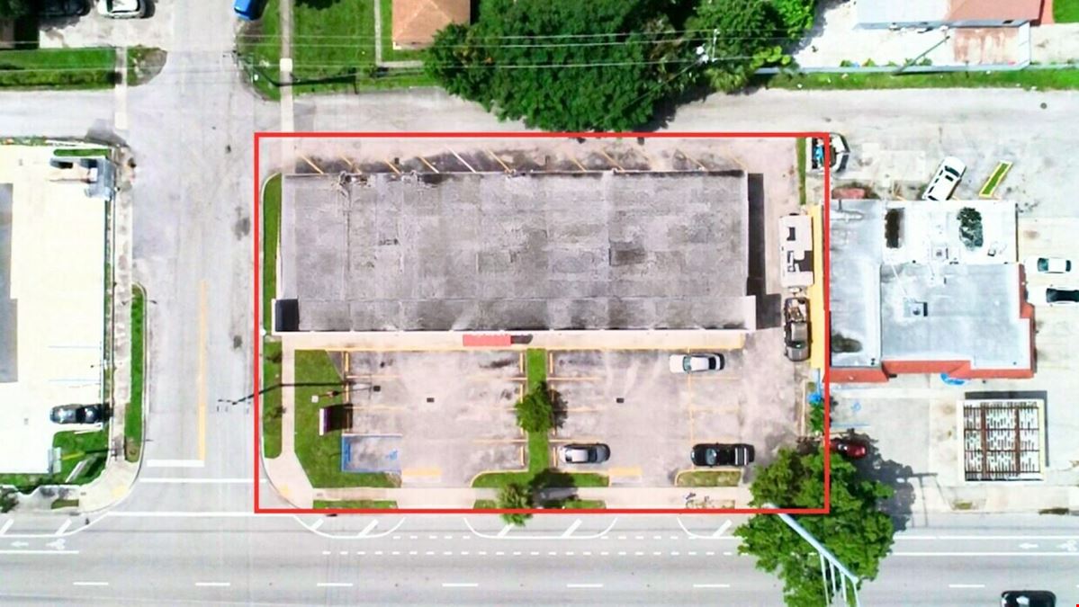 Retail Building in North Miami