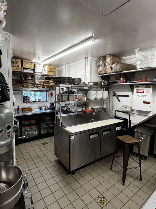 2,500 SF | 364 Grand Street | Turnkey Restaurant in Williamsburg for Lease