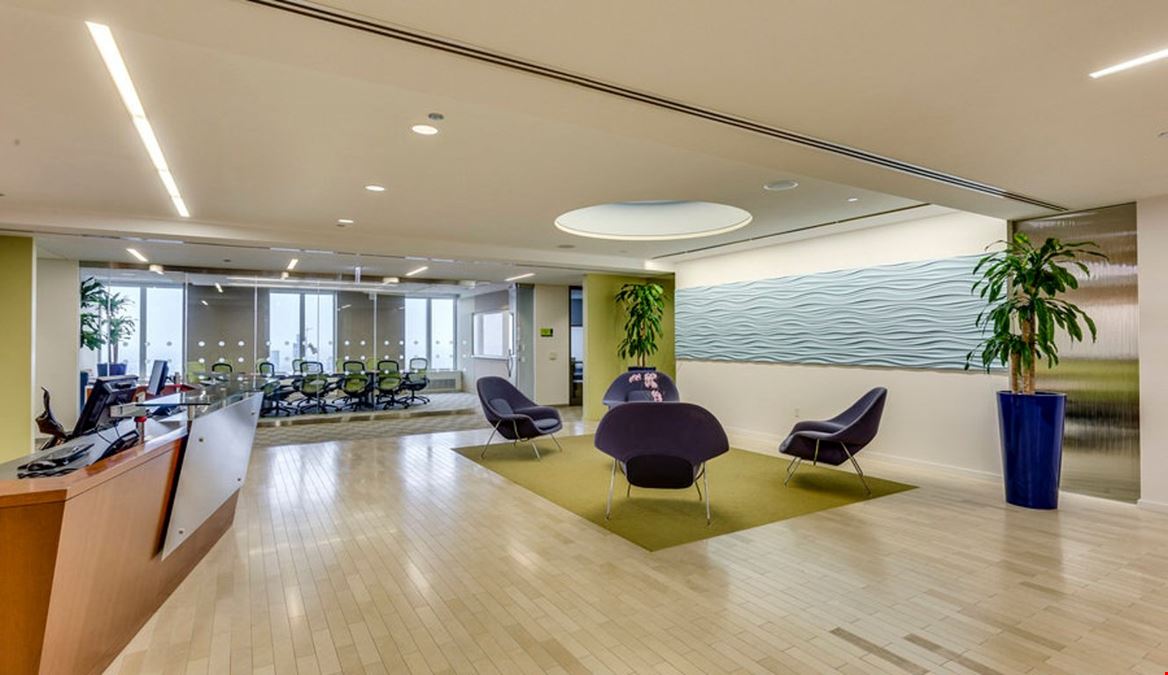 Carr Workplaces - AON Center Chicago