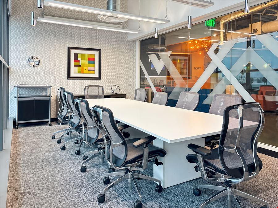 Regus - North Hollywood - Lankershim Plaza