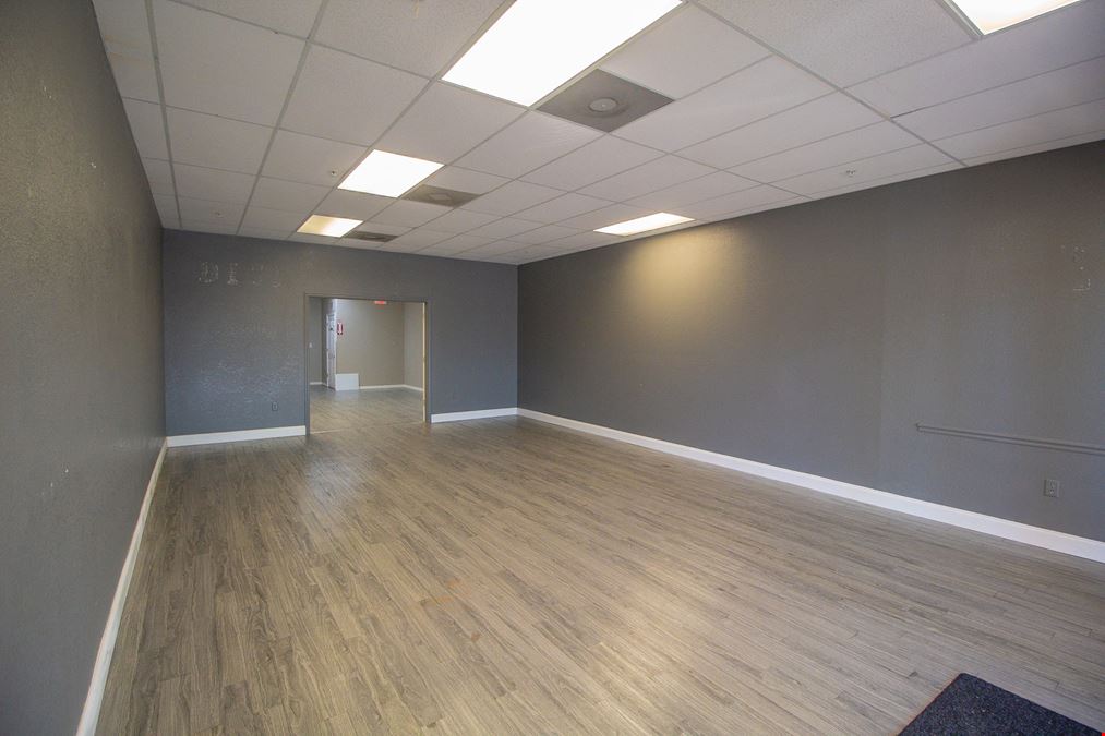 Retail/Office Condo in High-Traffic Port Charlotte Corridor