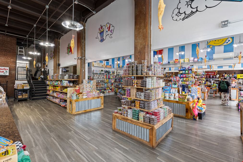 The American Wholesale Building | 37,500 SF Mixed-Use Investment Opportunity