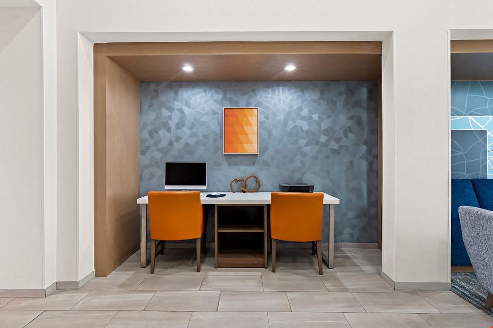 Holiday Inn Express & Suites Perry