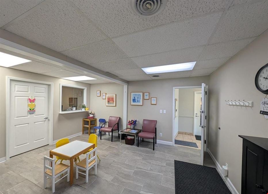 2001 W Willow Knolls Dr Suite 201