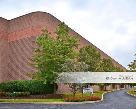Preview of commercial space at 1122 Longford Road