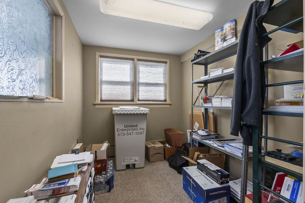 407 W St Joseph St
