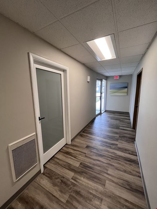 Wheaton Oaks Professional Building