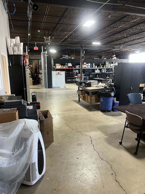1601 E Algonquin Rd