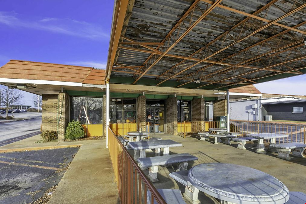 Former Tanner's Big Orange | Restaurant Space in High Traffic Area - Site #2222