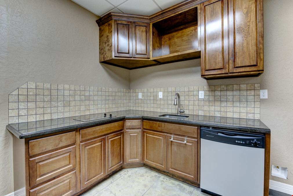 11180 Cox Rd, Conroe, TX  77385
