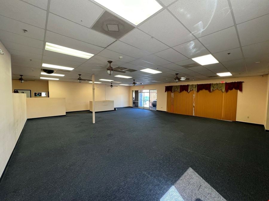 2534 East Greenway Road