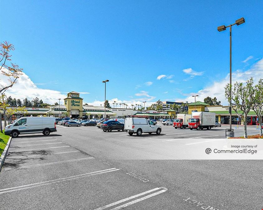 Manhattan Marketplace