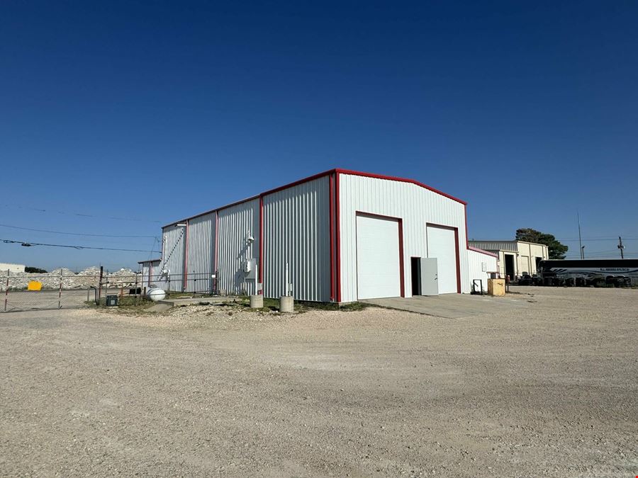 Truck Shop & Large Yard Near I-20 & FM 1788