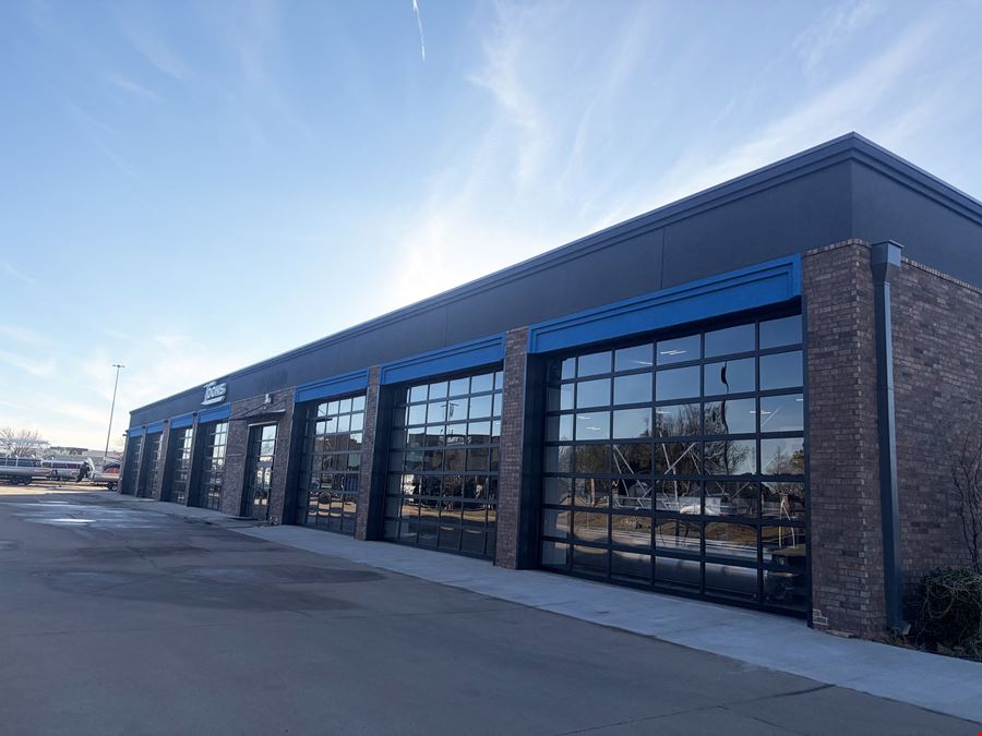 Retail Space West of Quail Springs Mall
