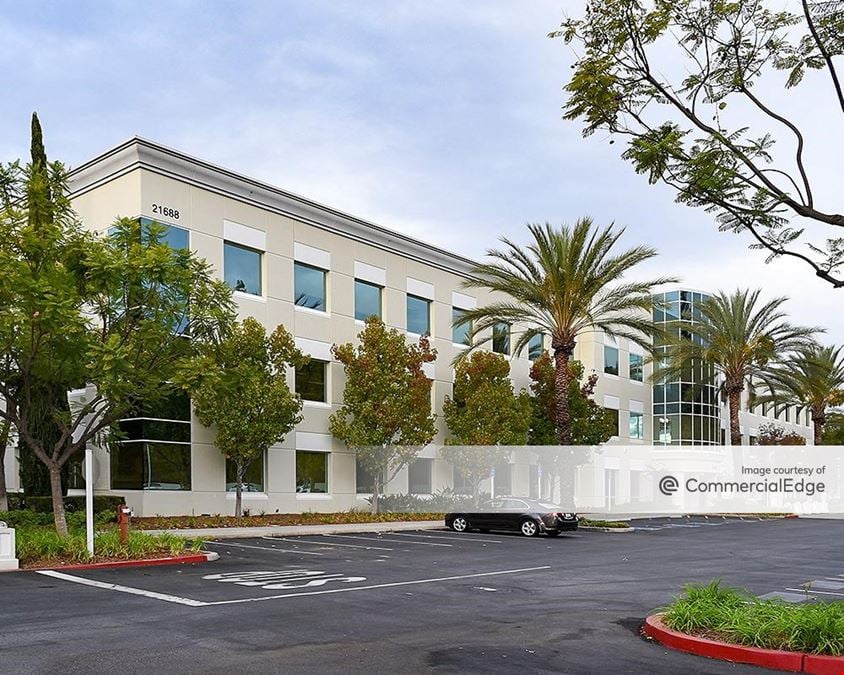 Gateway Corporate Center - 21680 Gateway Center Drive