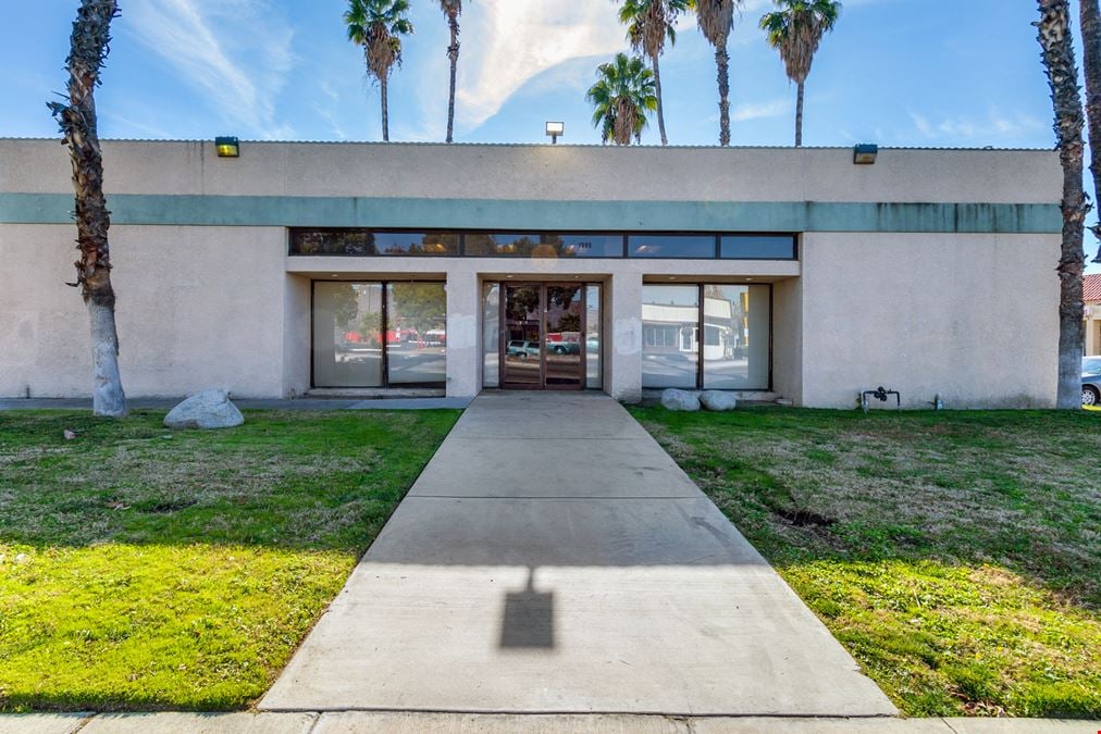 ±3,775 SF Building For Sale or Lease