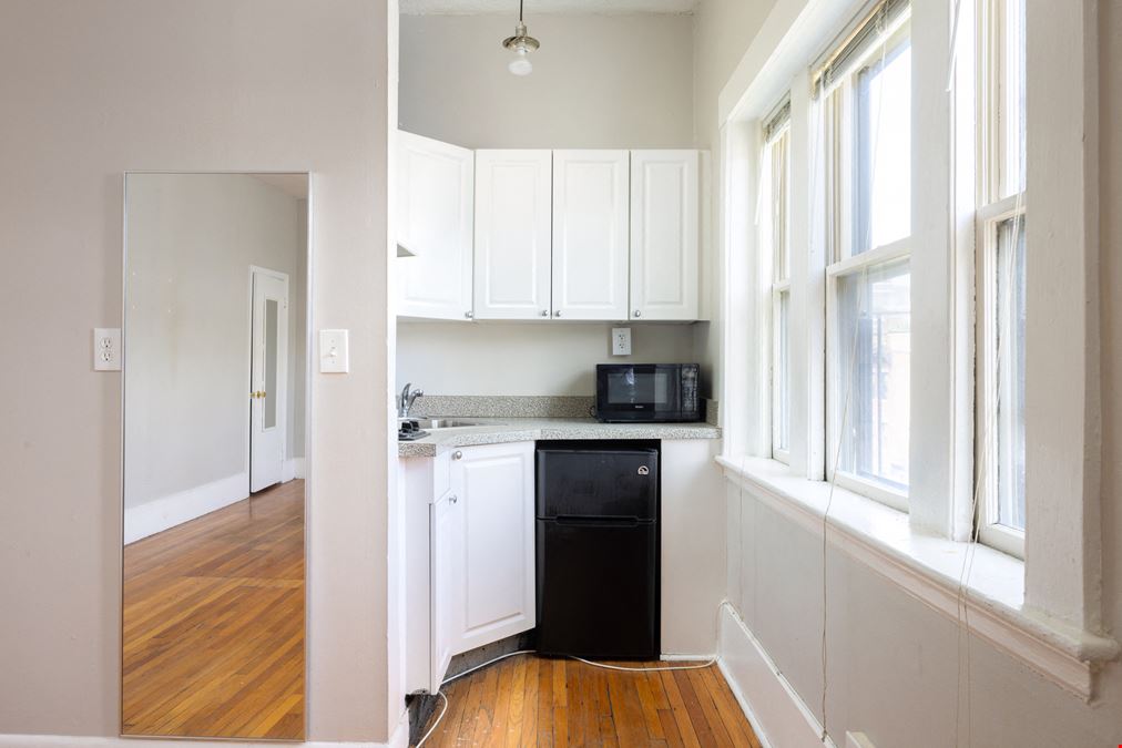 Beacon Hill | 9-Unit Value-Add Multifamily Asset