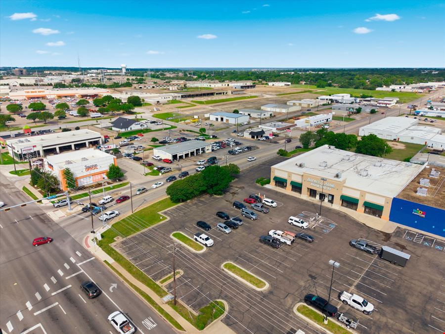 4909 W Waco Dr