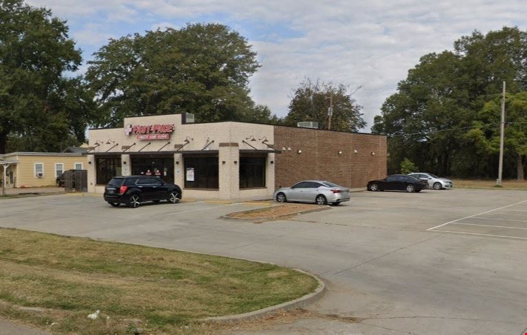 3,699 SF Retail/Medical Building | Sublease | Indianola , MS