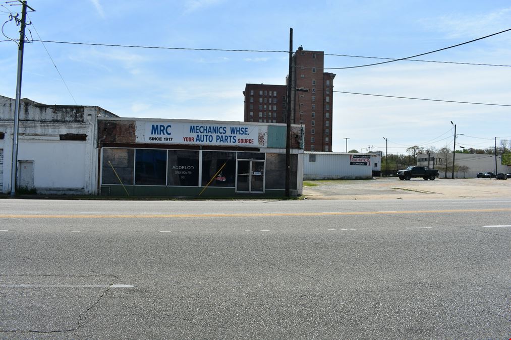 432 Bibb St. - 3,696 SF Retail Storefront w/ Parking