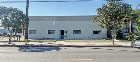 Preview of Industrial space for Rent at 825 S Maple Ave Unit A