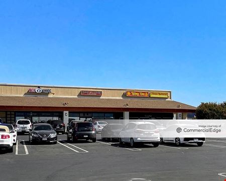 Preview of commercial space at 711 West Shaw Avenue