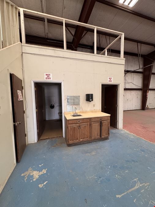 7,200 SF on 1.14 Acres