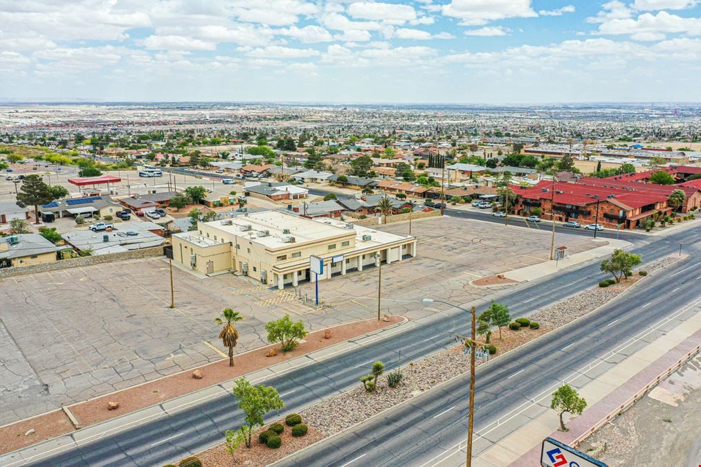 Previous Plasma Center Building FOR SALE