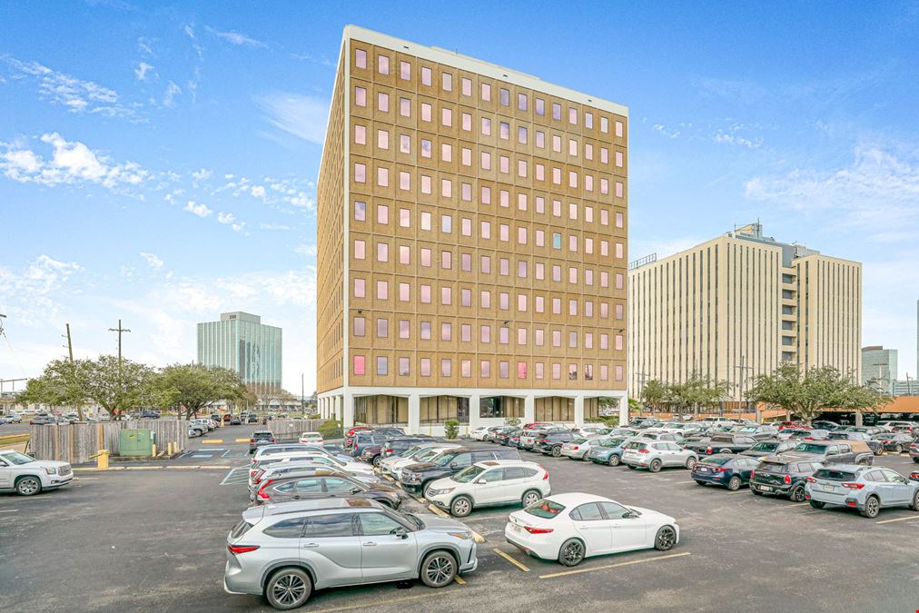 3501 N Causeway