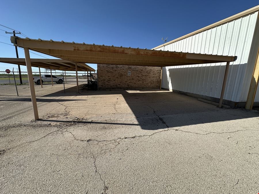 Great Office/Shop Footprint Near Loop 338