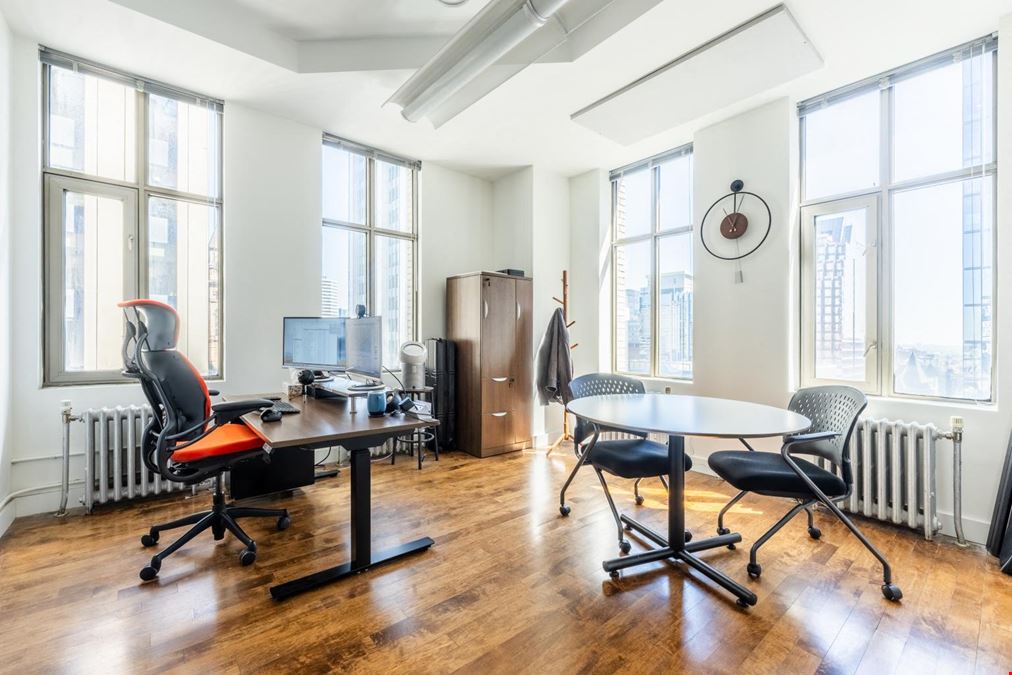372 Bay Street Suite 1703