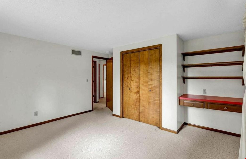 1940 Dodge Rd - 3 Bedroom/2.5 Bathrooms Split Level 1,837 SF Home