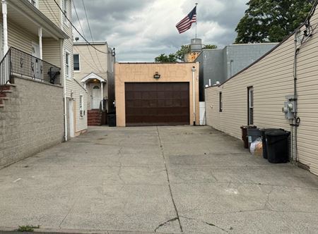 Preview of Industrial space for Rent at 58-77 57th Street