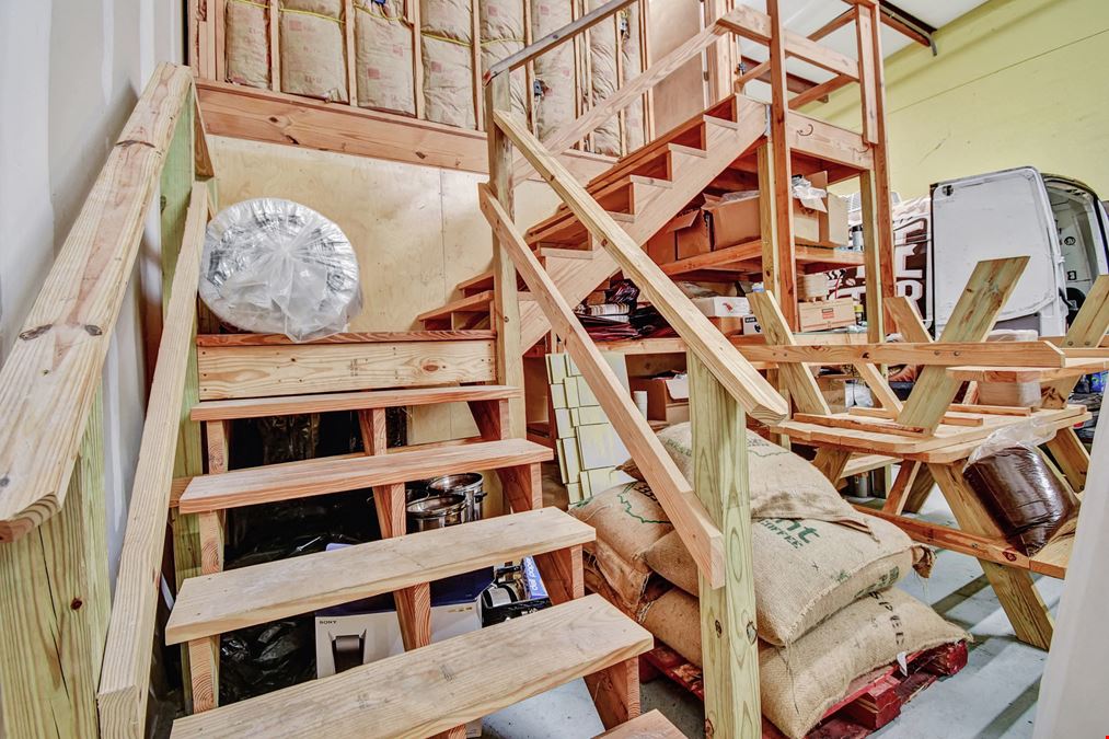 Dobbs Road Flex Warehouse Condo