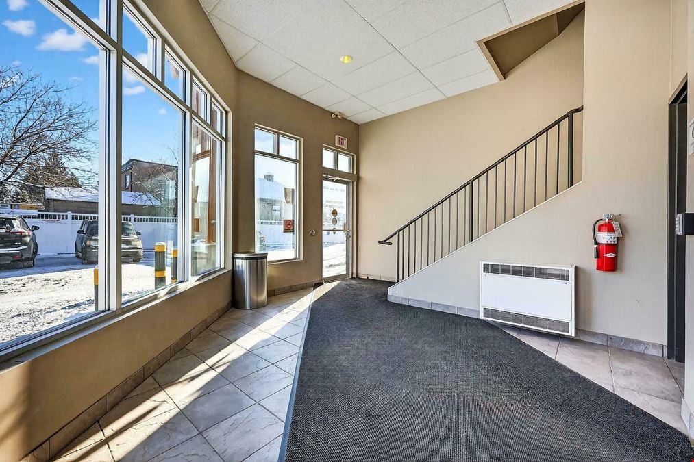 Banff Trail Plaza