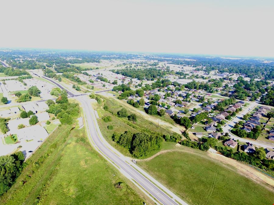 6.39 ACRES AT 3602 W. EMMA, SPRINGDALE, AR