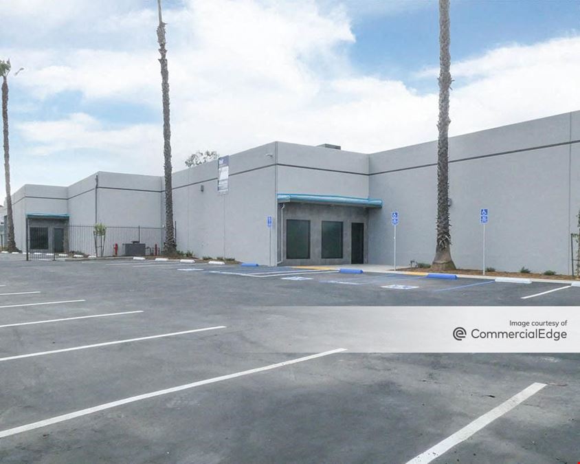 1215 - Compton Warehouse