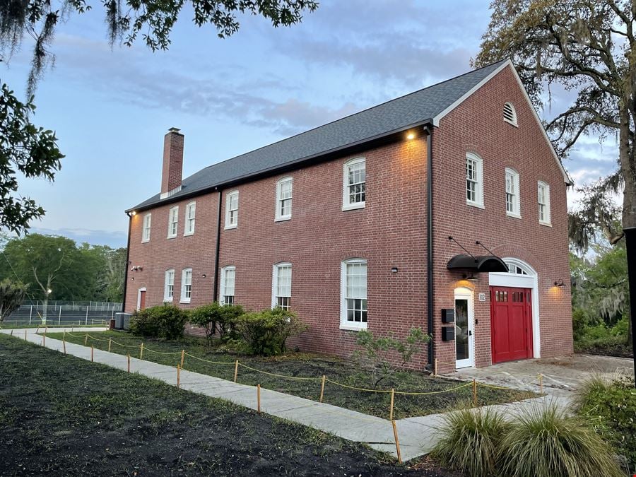 302 Willard St