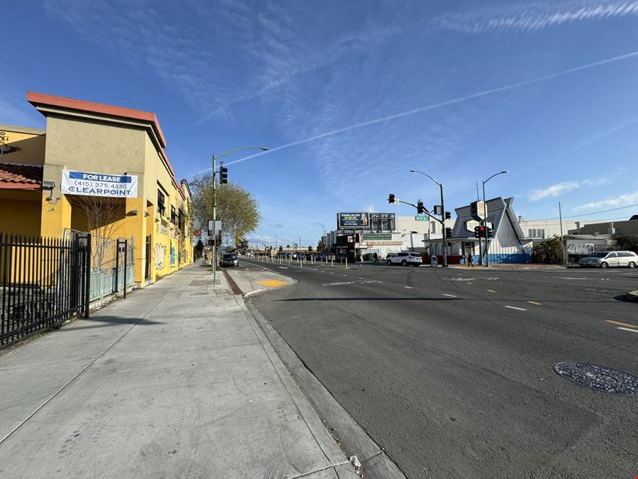 5424 International Blvd