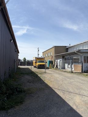 1217 1st St & 103 Cedar Ave